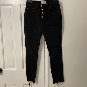 Free people skinny jeans with knee rips